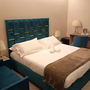  Frühstückspension Suites&rooms Piazza Dei Martiri