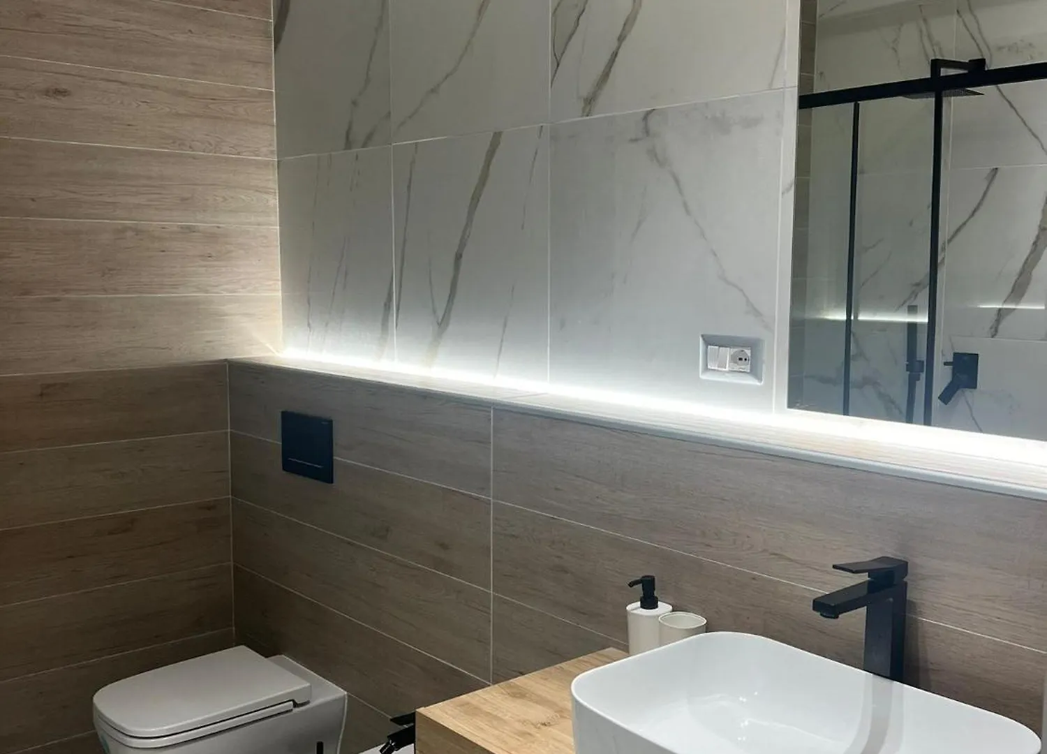 Celeste Home Center CTA 0*,  Italien